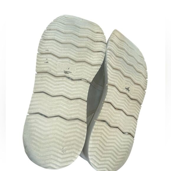 RON WHITE Ava Colorblock Suede Sneakers In Oyster 40 - Picture 9 of 9